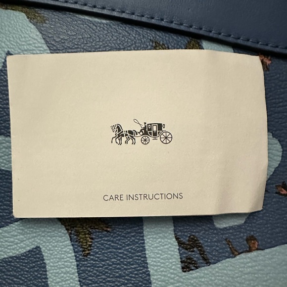 Coach x Keith Haring Hawaiian Print 🌴 Messenger Bag - Picture 9 of 13